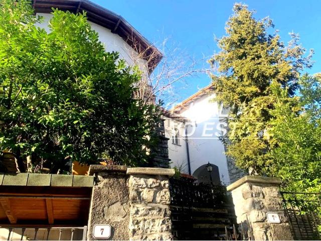 Villa in vendita a Alta Valle Intelvi CO