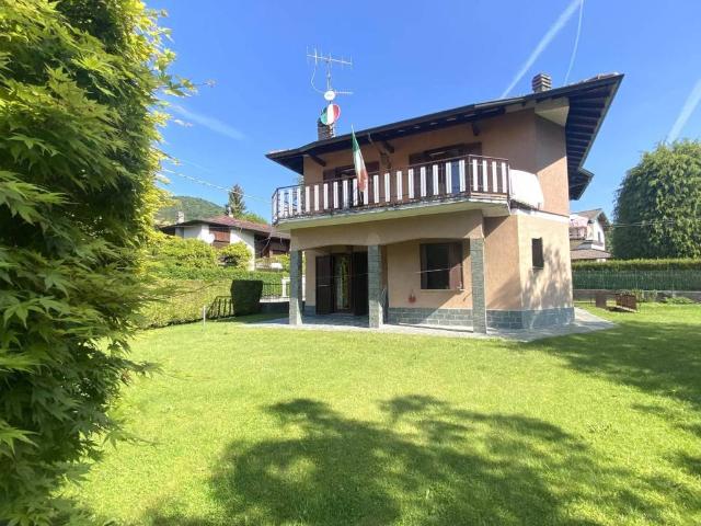 Villa in vendita a Alta Valle Intelvi CO