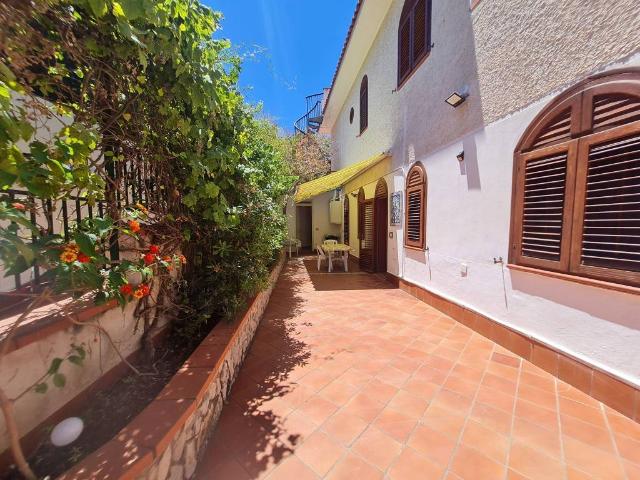 Villa in vendita a Altavilla Milicia PA