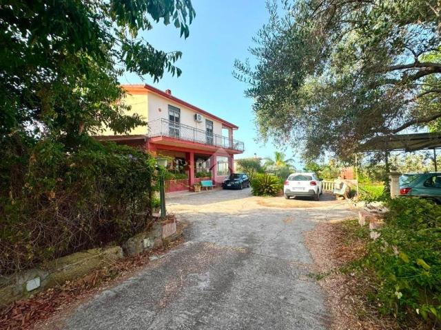 Villa in vendita a Altavilla Milicia PA