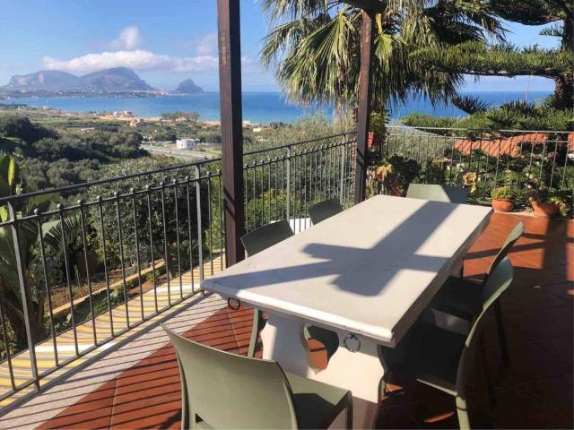 Villa in vendita a Altavilla Milicia PA