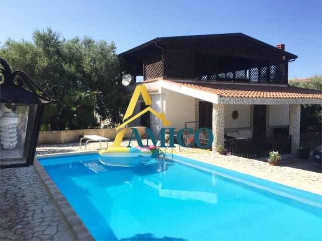 Villa in vendita a Altavilla Milicia PA