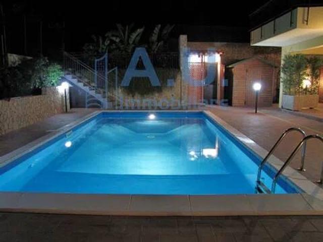 Villa in vendita a Altavilla Milicia PA