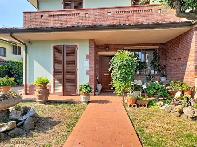 Villa in vendita a Altopascio LU