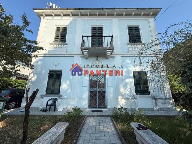 Villa in vendita a Altopascio LU