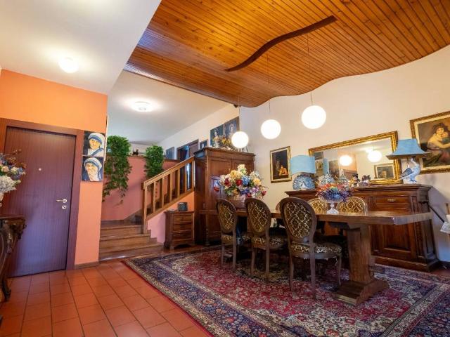 Villa in vendita a Altopascio LU