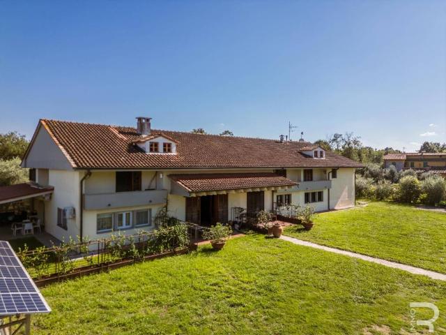 Villa in vendita a Altopascio LU