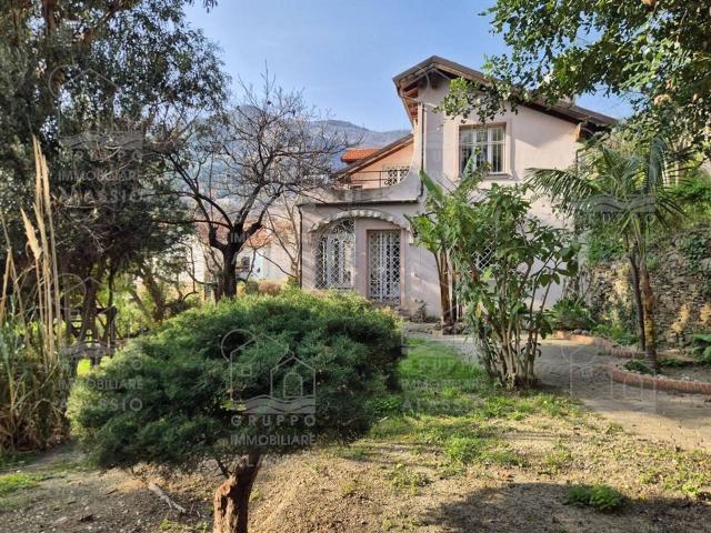 Villa in vendita a Alassio