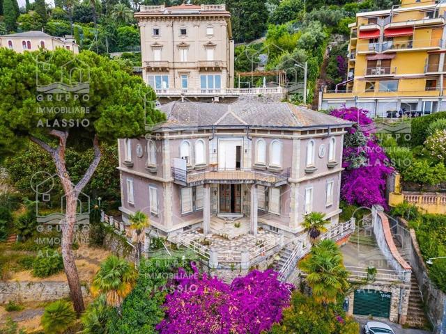 Villa in vendita a Alassio