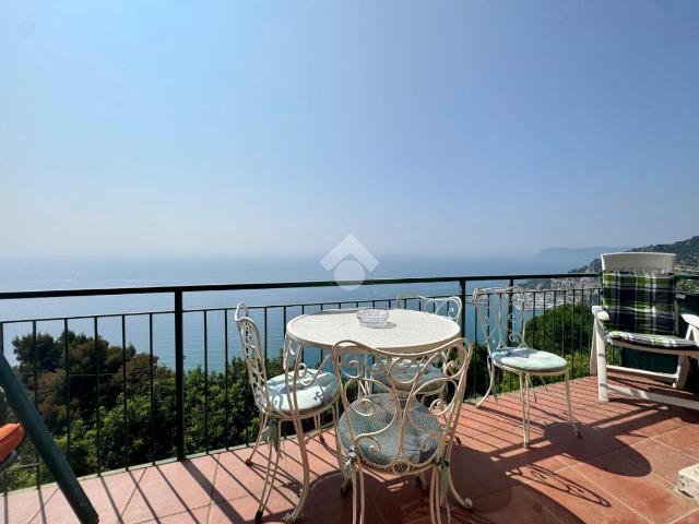 Villa in vendita a Alassio