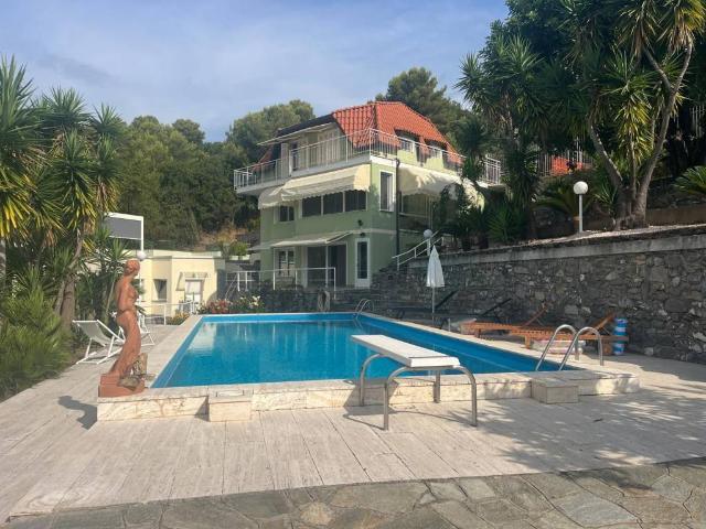 Villa in vendita a Alassio SV