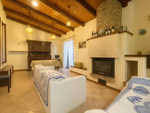 Villa in vendita a Alba
