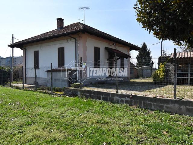 Villa in vendita a Alba