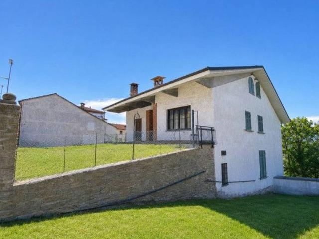 Villa in vendita a Alba
