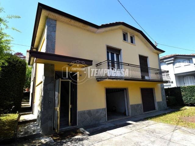 Villa in vendita a Alba