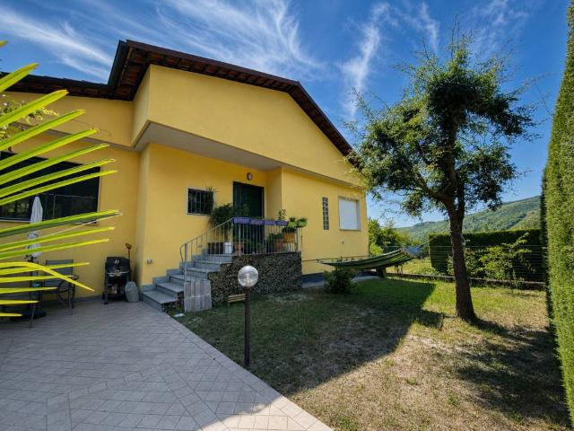 Villa in vendita a Alba CN