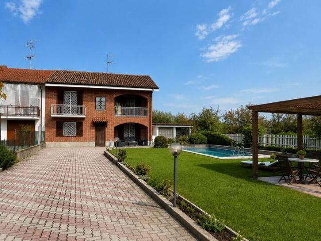 Villa in vendita a Alba CN
