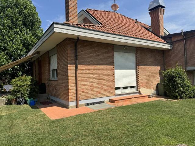 Villa in vendita a Alba CN