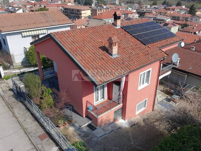 Villa in vendita a Alba CN