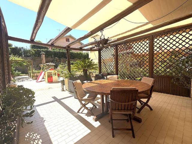 Villa in vendita a Albano Laziale RM