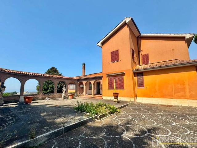 Villa in vendita a Albano Laziale RM