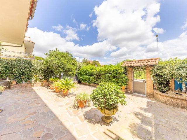 Villa in vendita a Albano Laziale RM
