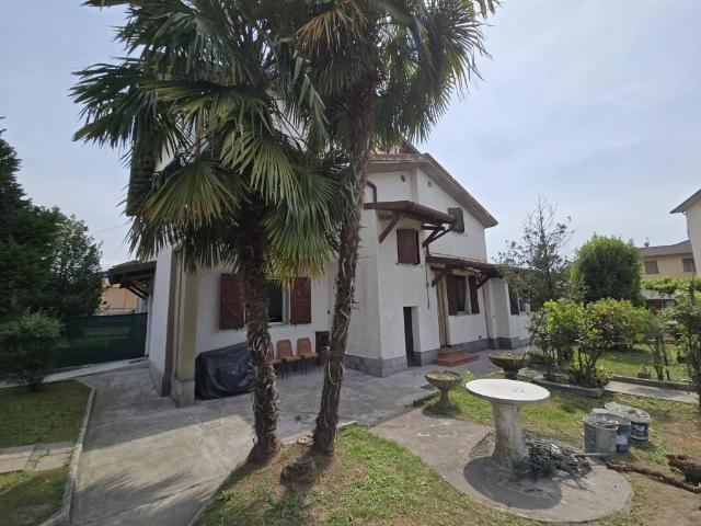 Villa in vendita a Albano Sant'Alessandro BG