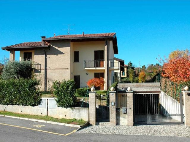 Villa in vendita a Albavilla CO