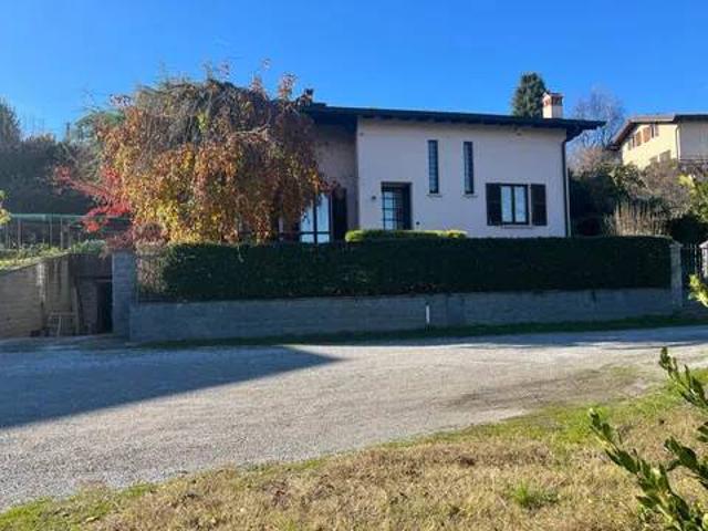 Villa in vendita a Albavilla CO