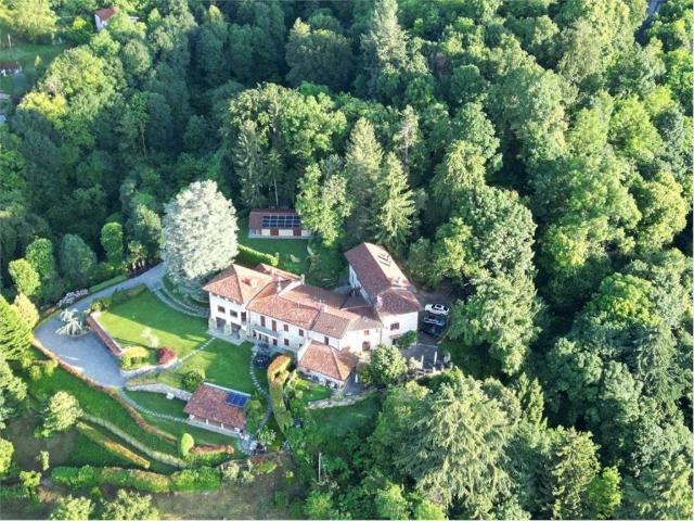 Villa in vendita a Albavilla CO