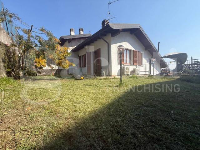 Villa in vendita a Albavilla CO