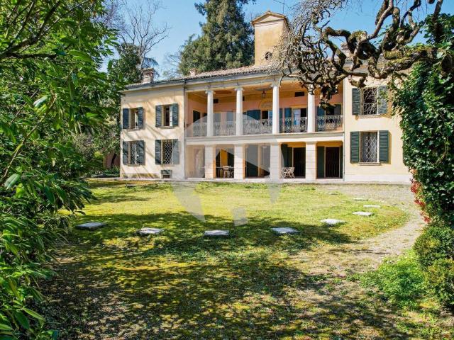Villa in vendita a Albinea RE