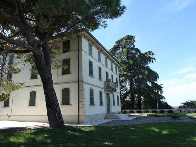 Villa in vendita a Albinea RE
