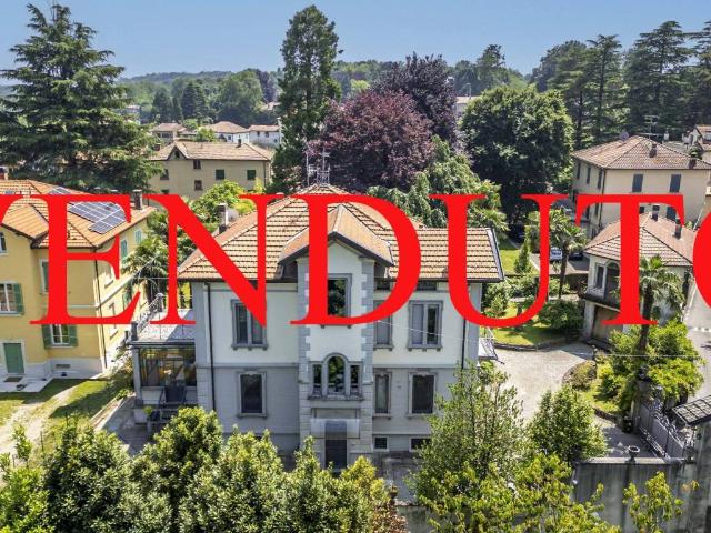 Villa in vendita a Albiolo CO