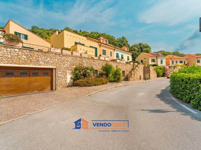 Villa in vendita a Albisola Superiore SV