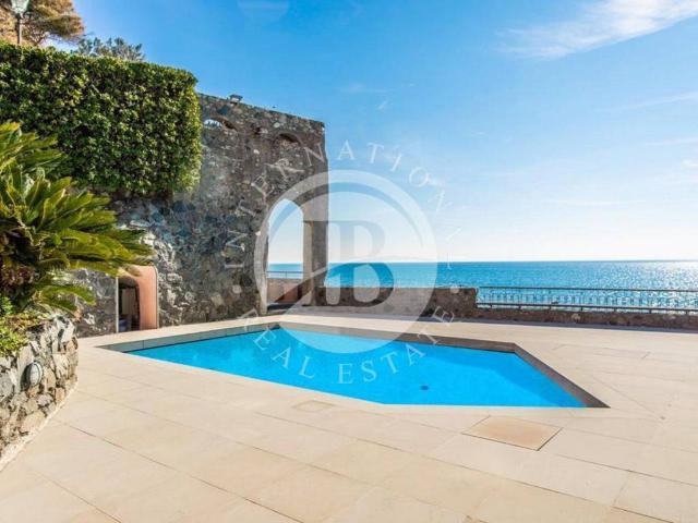 Villa in vendita a Albisola Superiore SV