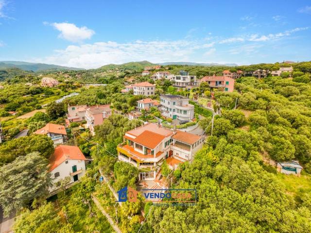 Villa in vendita a Albisola Superiore SV