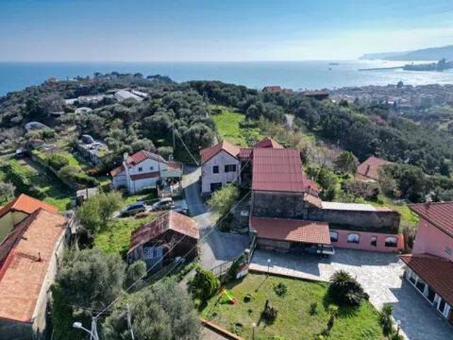 Villa in vendita a Albisola Superiore SV