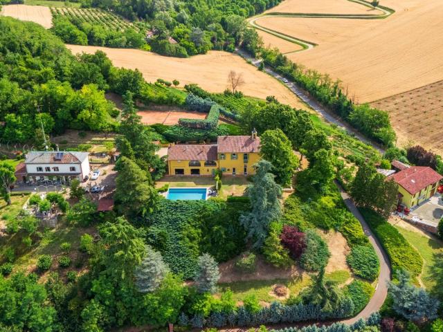 Villa in vendita a Alessandria 447m² Alessandria