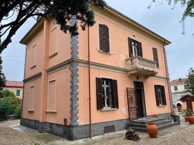 Villa in vendita a Alessandria AL
