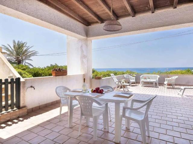 Villa in vendita a Alliste LE