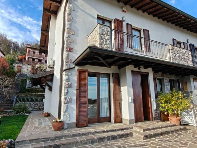 Villa in vendita a Almenno San Bartolomeo BG