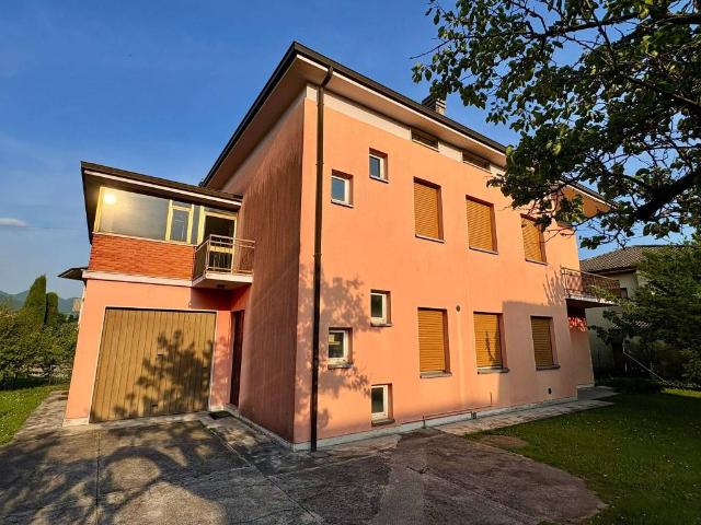 Villa in vendita a Almenno San Salvatore BG