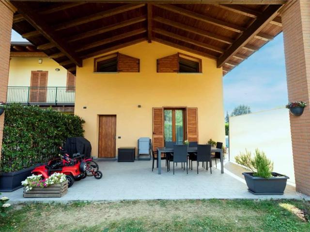 Villa in vendita a Alserio CO