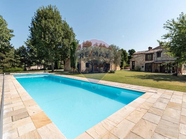 Villa in vendita a Apiro