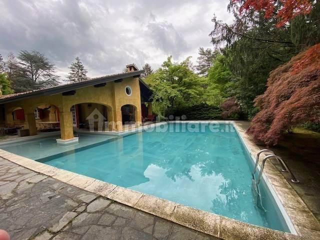Villa in vendita a Appiano Gentile CO