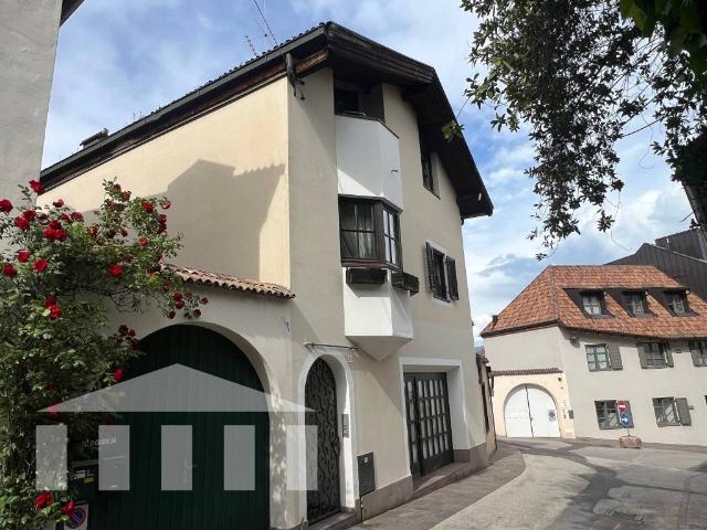 Villa in vendita a Appiano sulla Strada del Vino BZ