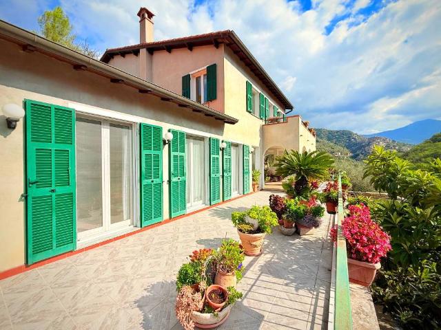 Villa in vendita a Apricale IM