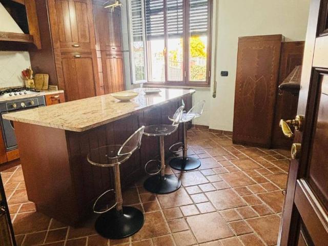Villa in vendita a Aprilia LT