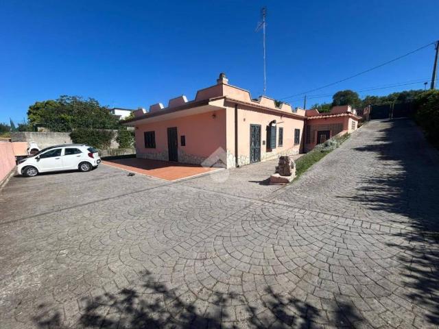 Villa in vendita a Aprilia LT